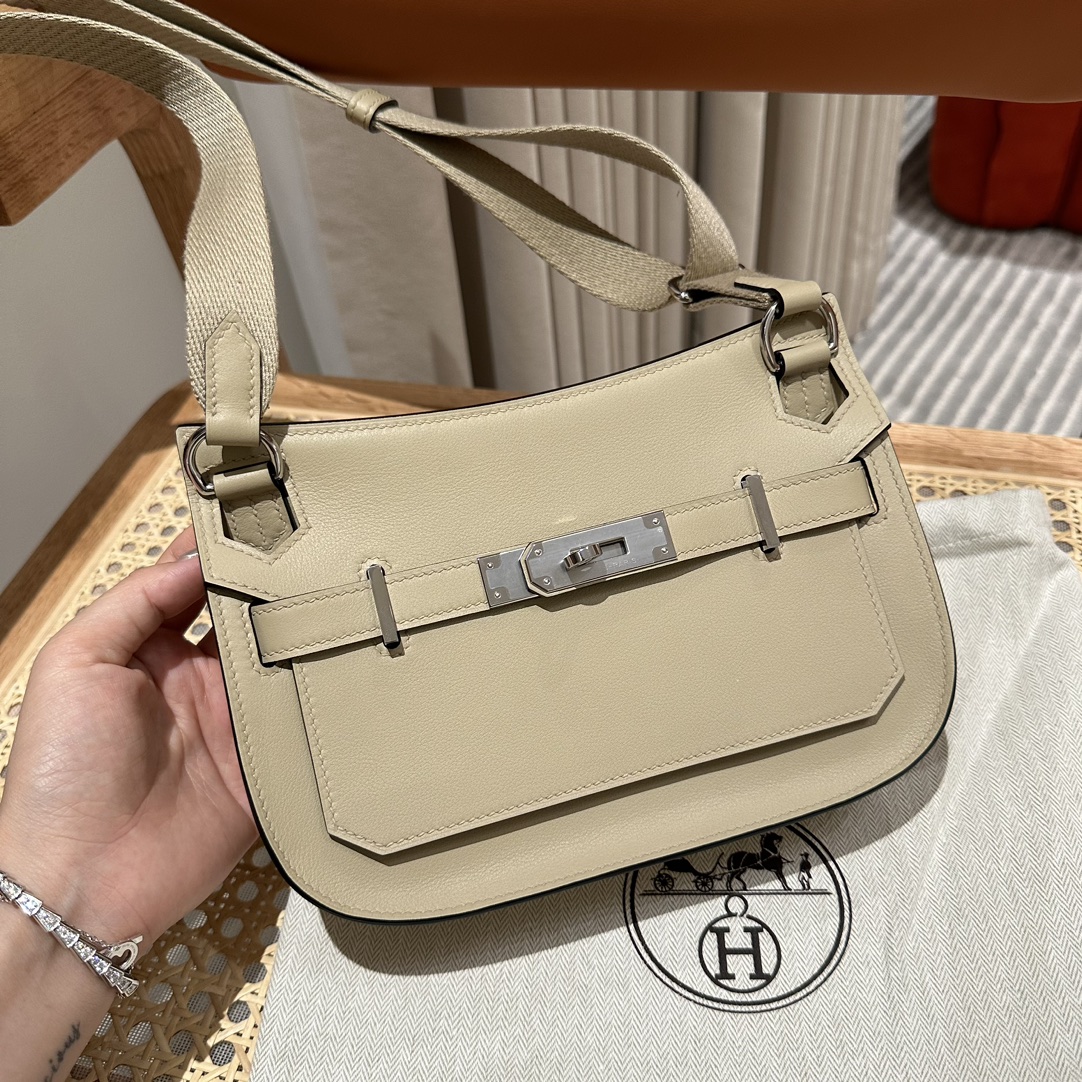 HERMES エルメス ミニジプシー（Mini Gypsie）​ トレンチコートグレー シルエット エディション