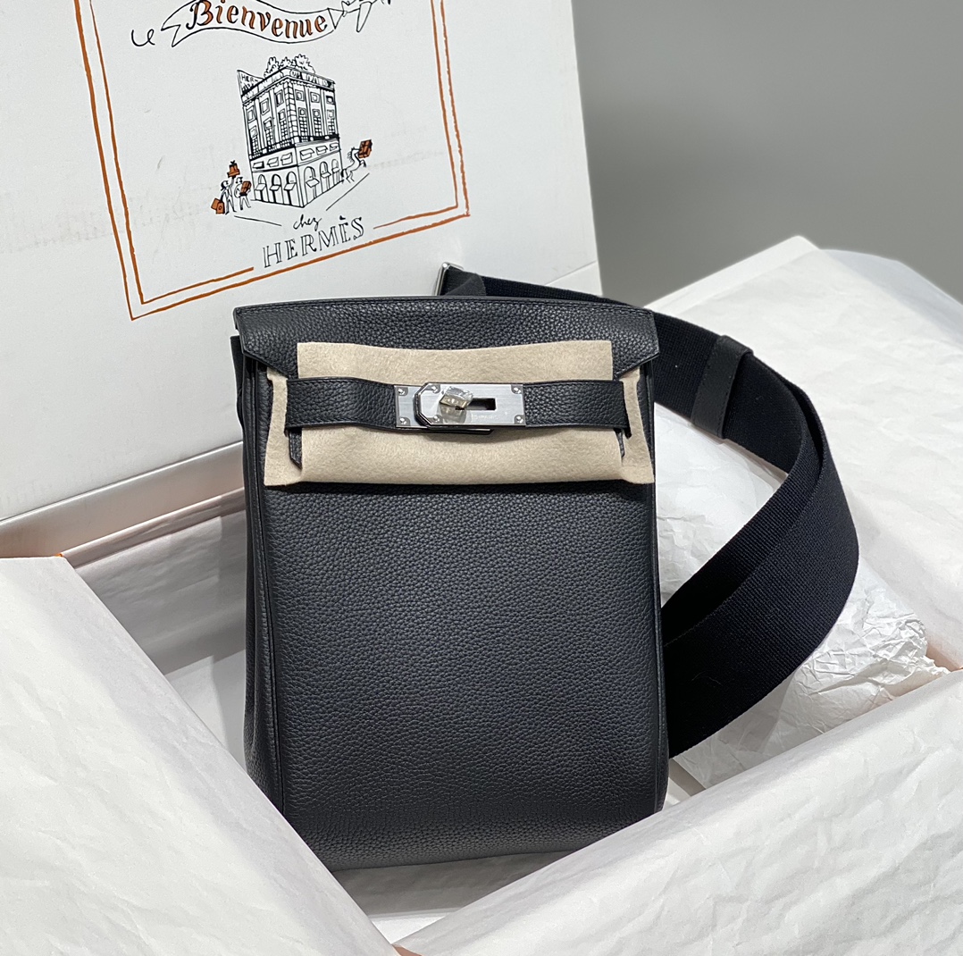 HERMES エルメス アックドス ノワール（Hac à Dos Noir）​ シュプリーム・ユニセックス アーバンライフ エディション