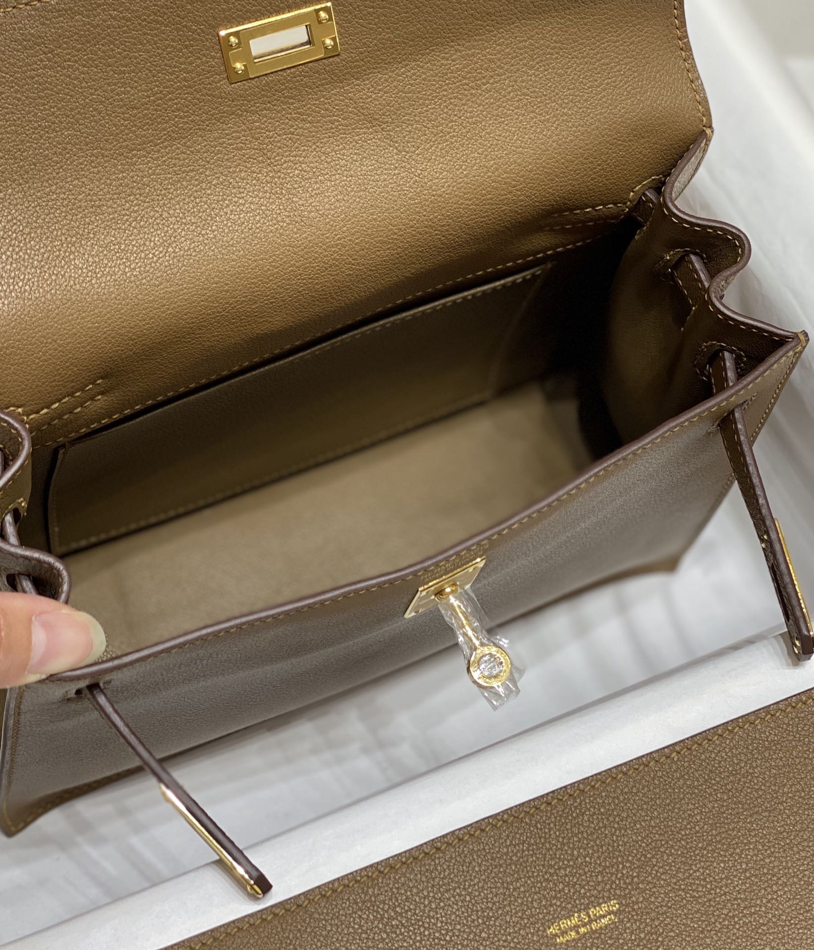 HERMES エルメス ケリーダンス22（Kelly Danse 22）​ エバーカラー ワイマラナーグレージュ シックスウェイ エディション