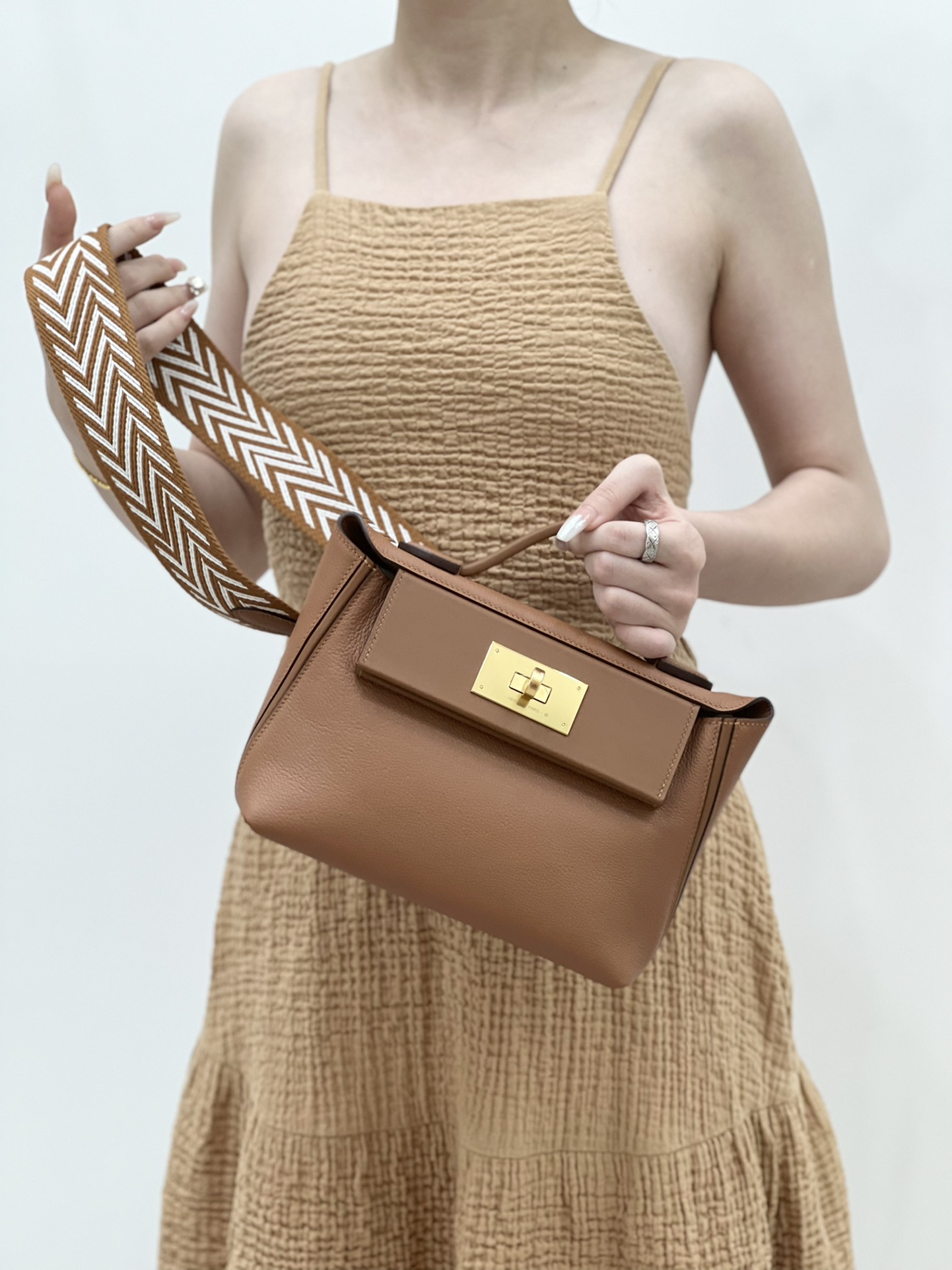 エルメス「2424 mini」ミニバッグ