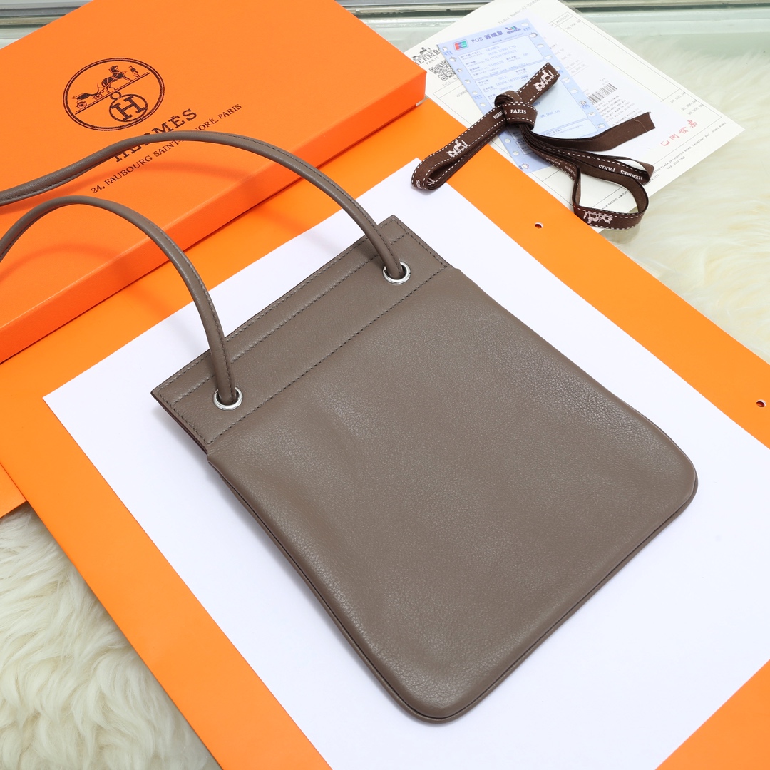 Mini Aline スイフト革バッグ エレファントグレー