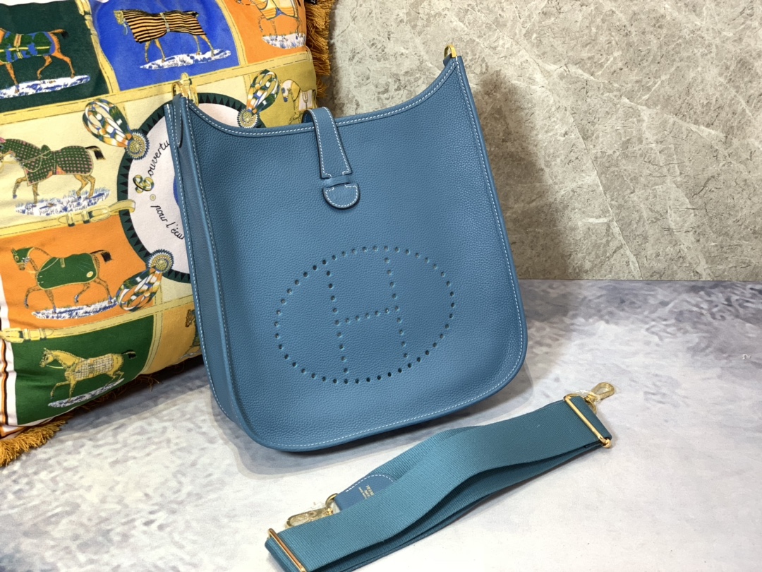 エルメス エヴリン29｜ミディアムブルー ゴールドハードウェア