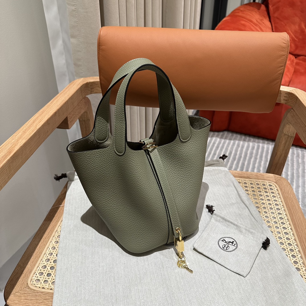 エルメス ピコタンロック 18cm セージグリーン