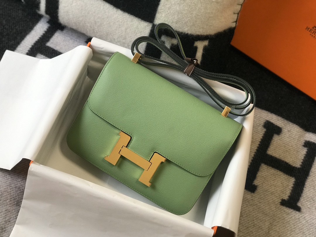 エルメス   コンスタンスバッグ  アボカドグリーン