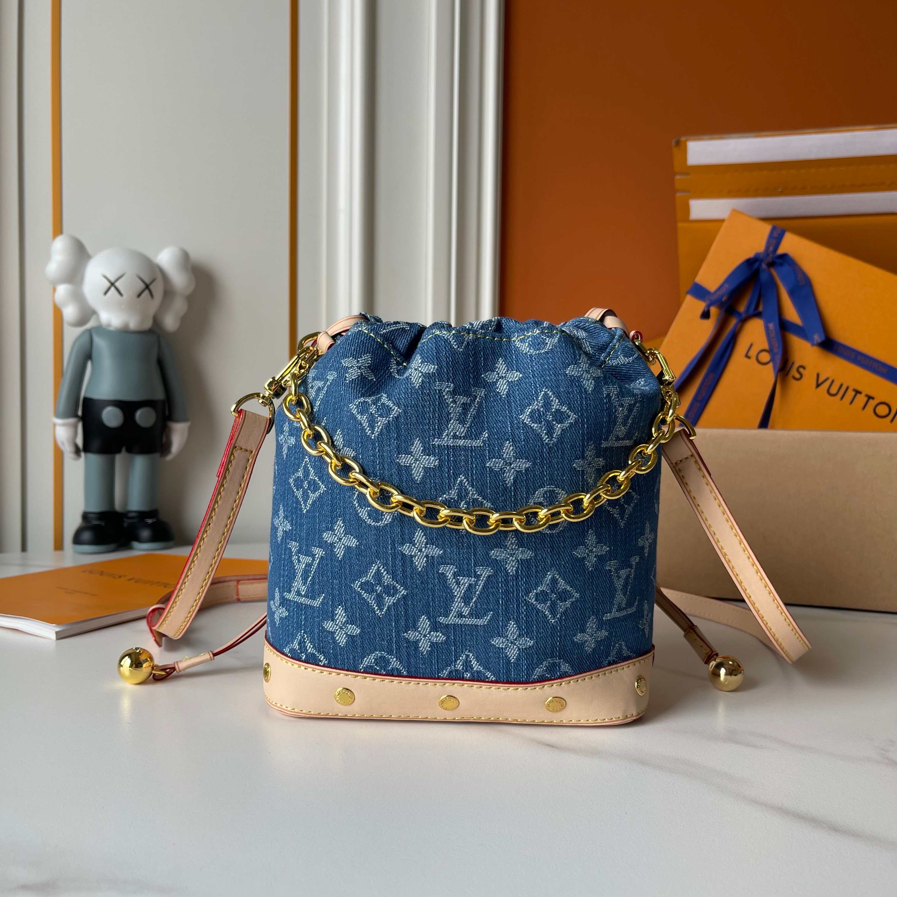 LV モノグラム×デニム シリーズ　　カウボーイバケツバッグ