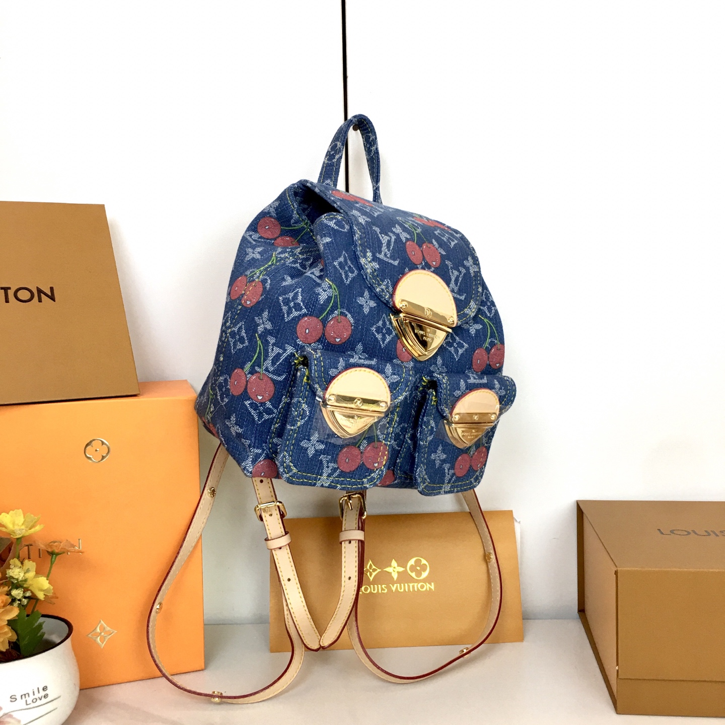 LV 2025春夏コレクション 「村上隆のカラフルワールド｜LVモノグラムコーティングダミエバッグ発売！アートと機能の融合