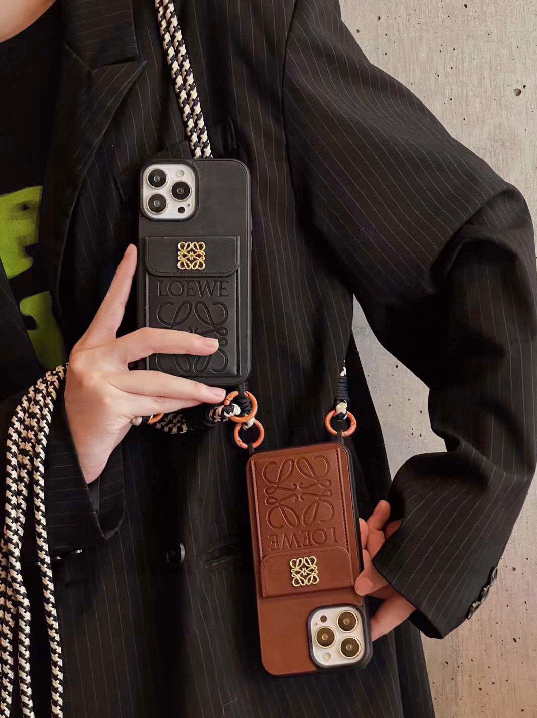 🎁 ​​【ロエベ正規品】2025年秋冬新作「スロープデザイン」スマホケースセット