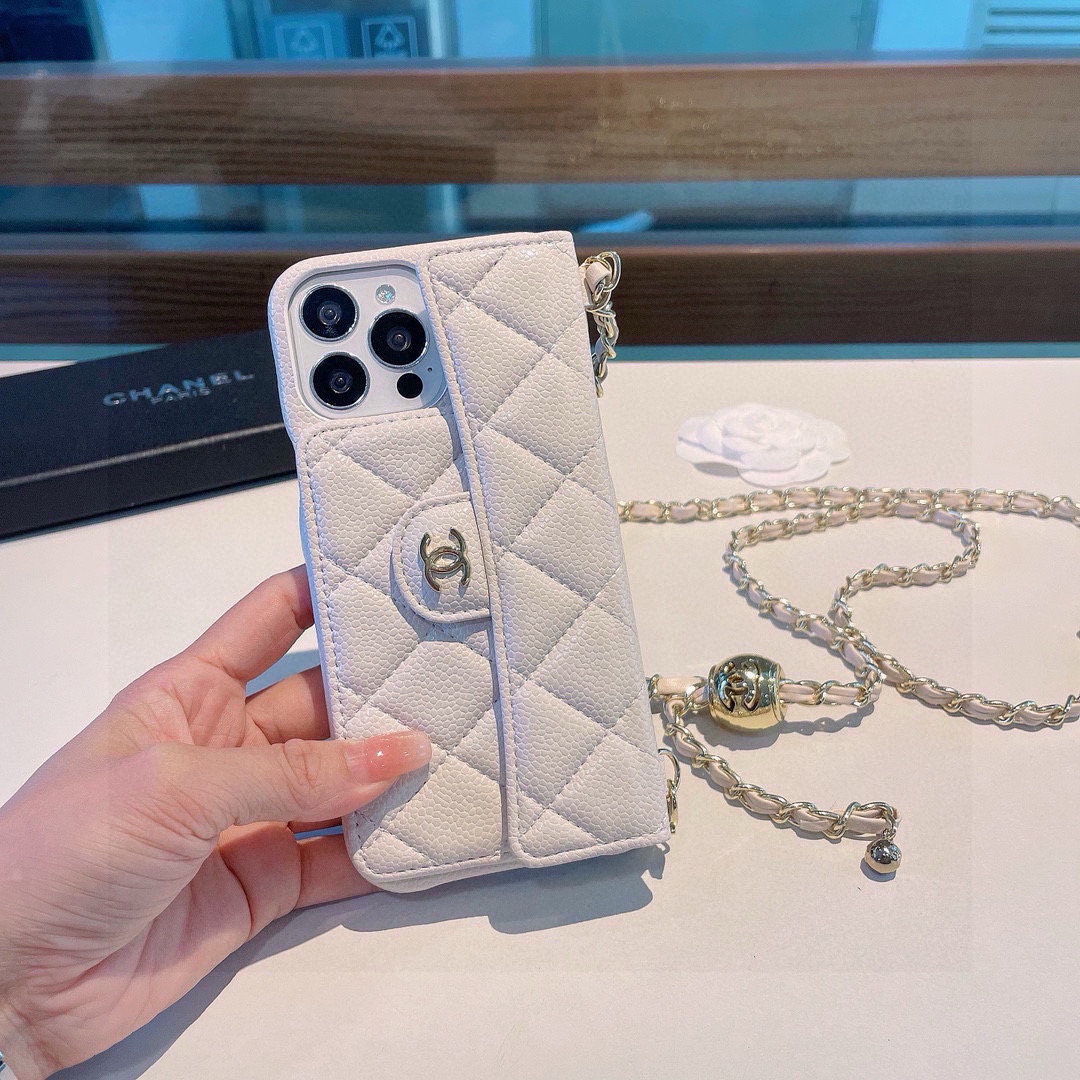 【シャネル】2025年秋冬新作「ダブルCコレクション」スマホケース
