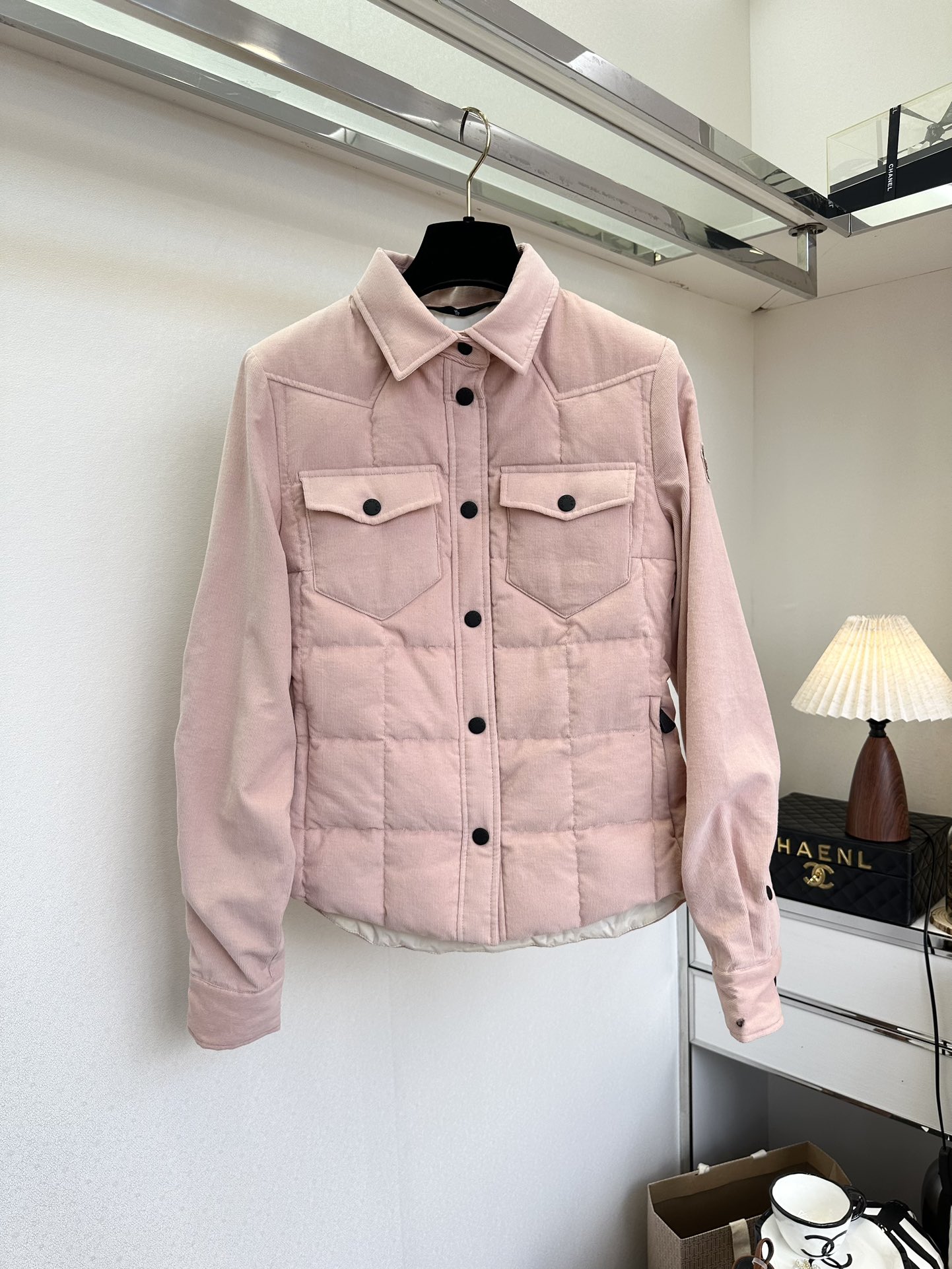 【モンクレール新作】スキージャケット「ベルベットカッティング ダウンコート」ウエスト収束デザイン スリムアウト効果抜群｜高級感あるベルベット素材×軽量ダウン｜スキー＆日常両用​**