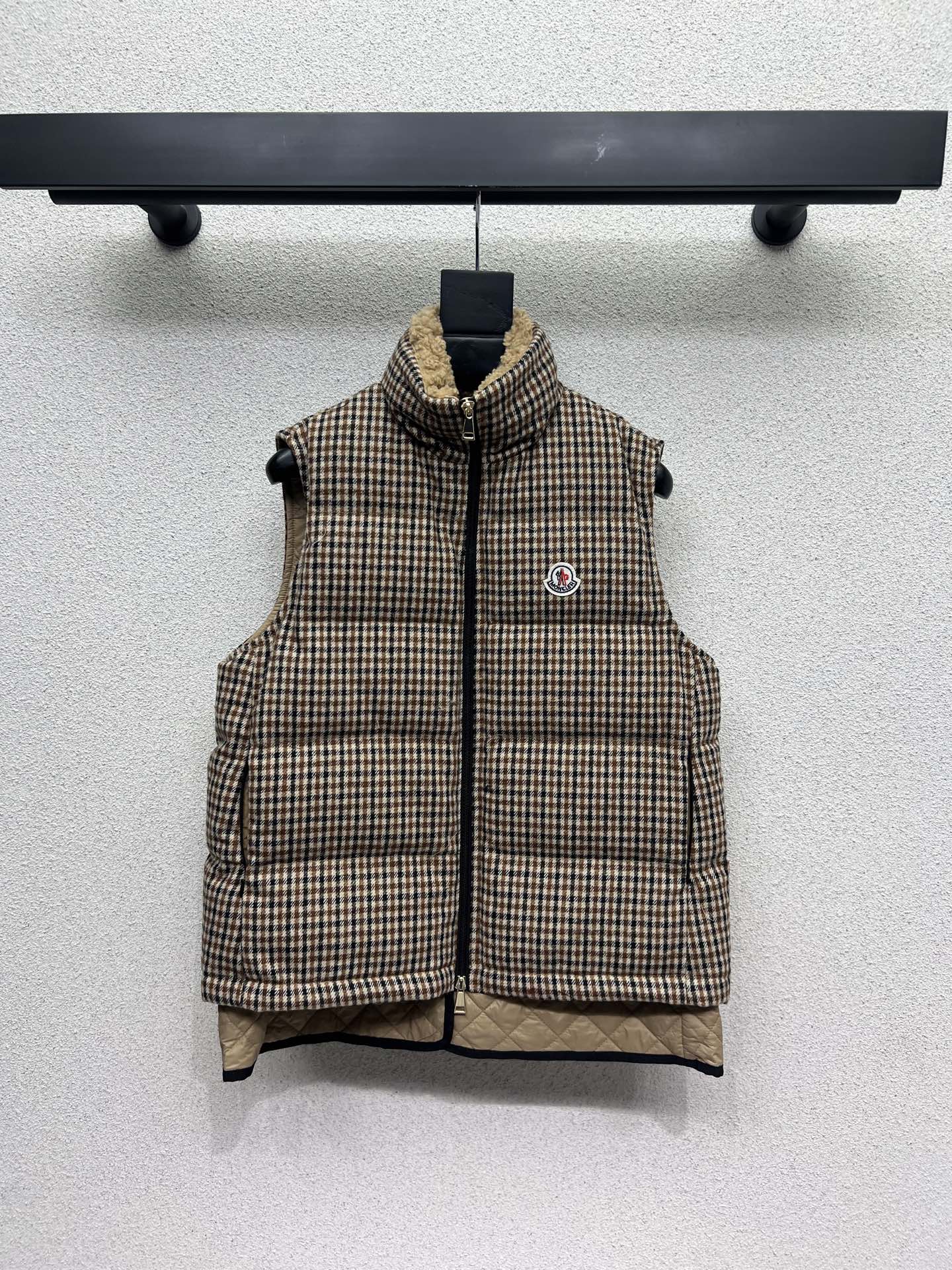 モンクロ 2025-2026冬のダウンジャケット｜ラム毛立ち襟チェック柄クラシックデザイン｜S～L