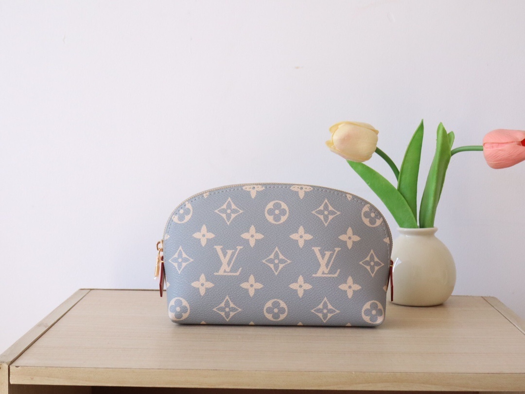 ルイ・ヴィトン（Louis Vuitton） ポシェット・コスメティーク スモール 化粧ポーチ