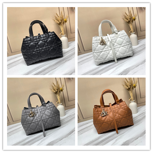 DIOR（ディオール）大容量ハンドバッグ】 —— 今期必須入手！「柔らかな特大カンバセラージュ」が生む「幸運倍増の大容量収納バッグ