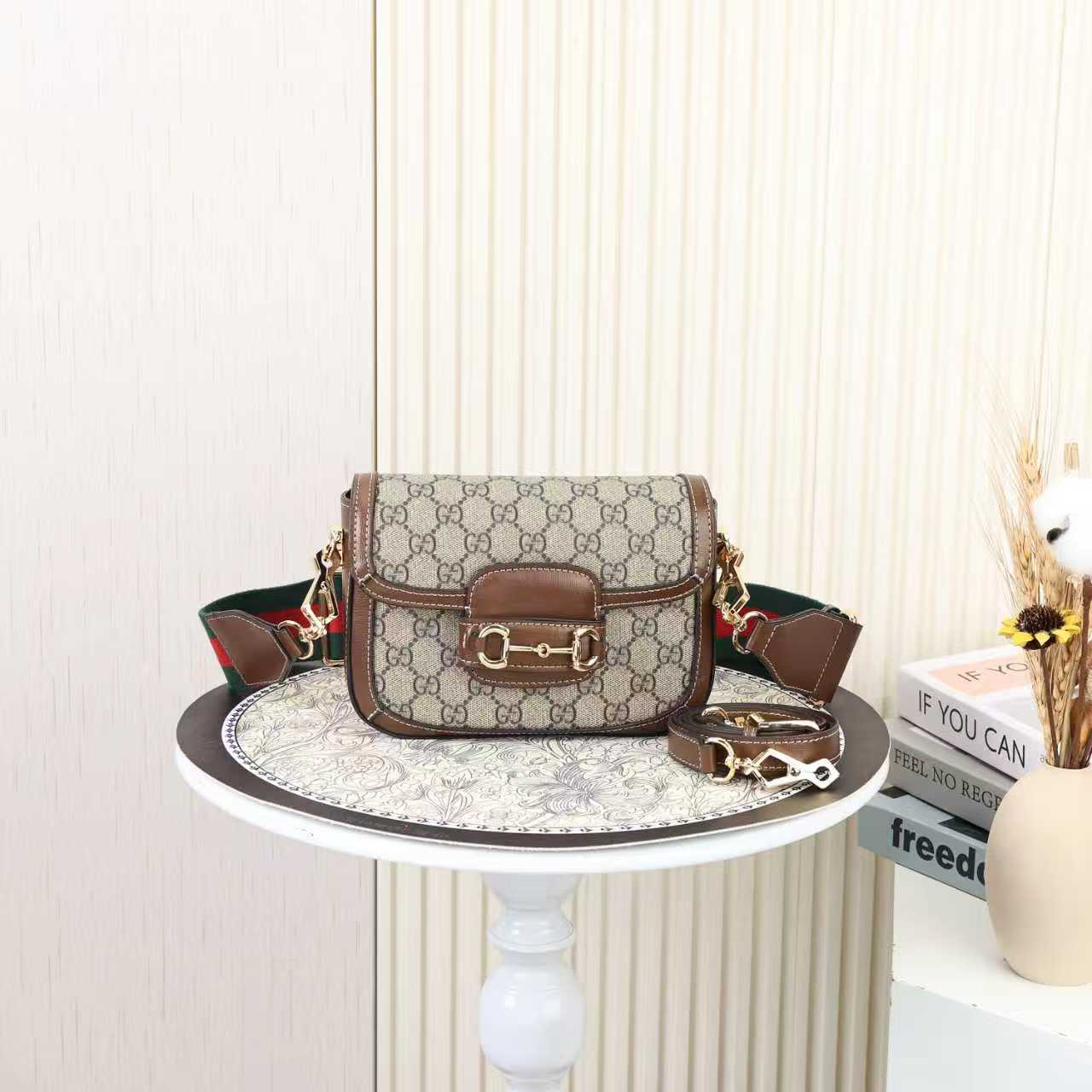 グッチ ミニ サドルバッグ｜待望のミニサイズ登場｜粗×細ダブルストラップ×20.5cm超可愛いサイズ｜次なる爆売れ必至の女子心くすぐるデザイン