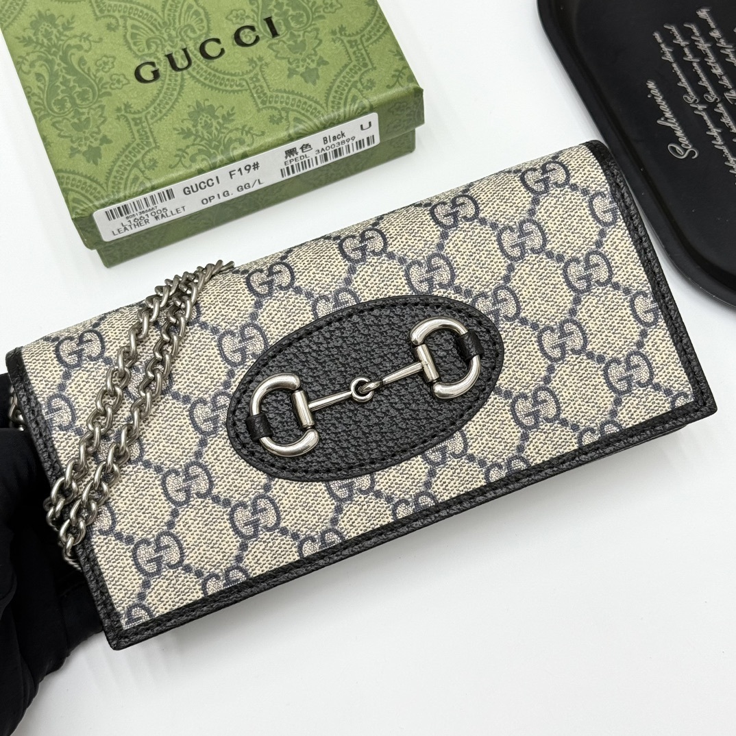 グッチ F19 チェーンバッグ｜1955サドルバックルWOC｜ブラック×ジッパー隔層｜チェーン付き/クラッチ両用で叶える小物収納美