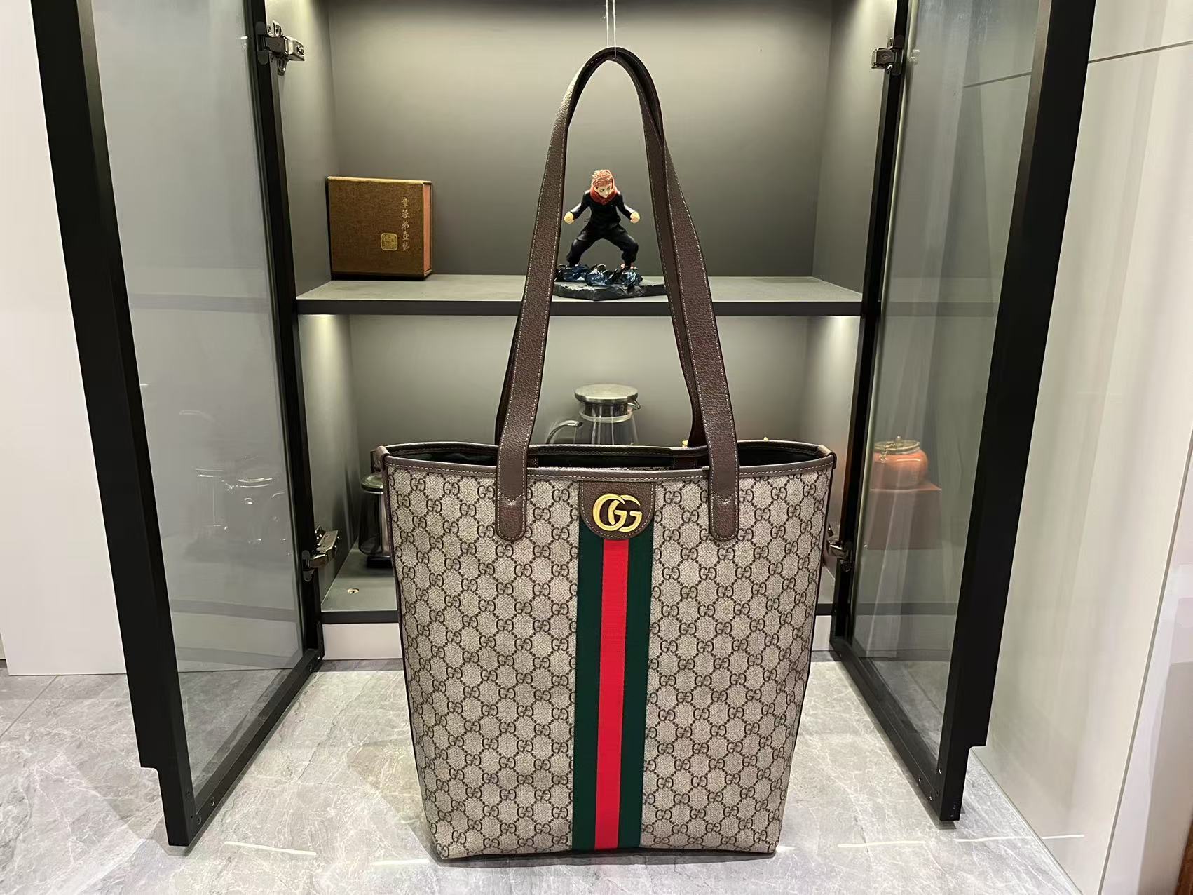 グッチ Ophidia シリーズ トートバッグ｜米色×深棕GG交織パターン×双Gロゴ｜織帯デザイン×深緑亜麻綿裏地で叶えるクラシック実用美