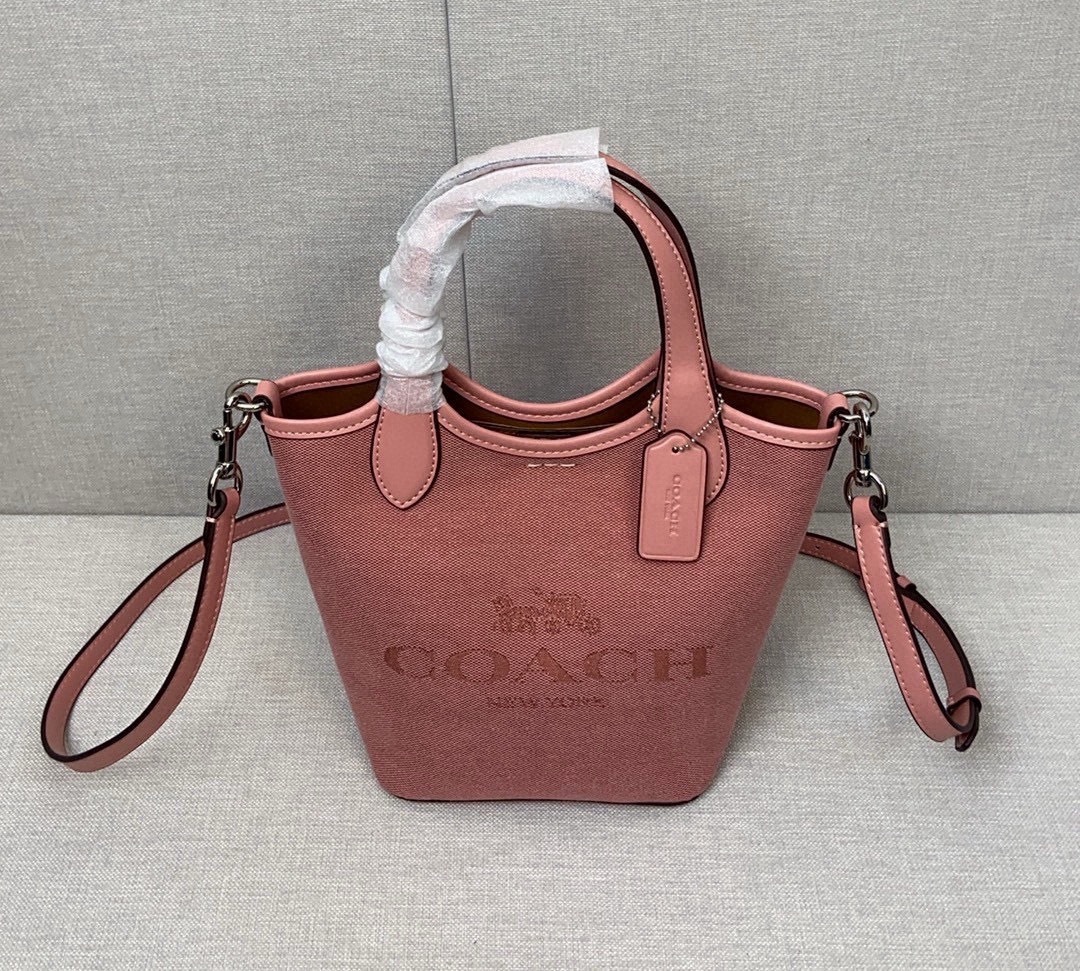 セリーヌ HANNA バケツバッグ｜キャンバス素材｜手提ち/クロスボディ｜小さな身体×大容量｜19.5×17.5×13cm｜実用とおしゃれの両立