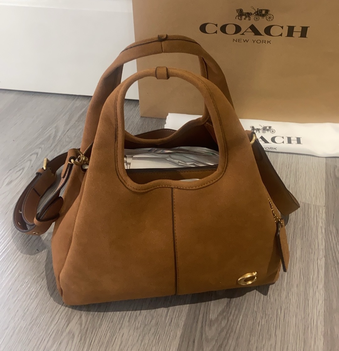 コーチ 9月新作 LANA 菜篮子包 ｜シンプルで大気・内側全牛革｜手提/斜挎2WAY｜日常使いOK・圧倒的美しさ