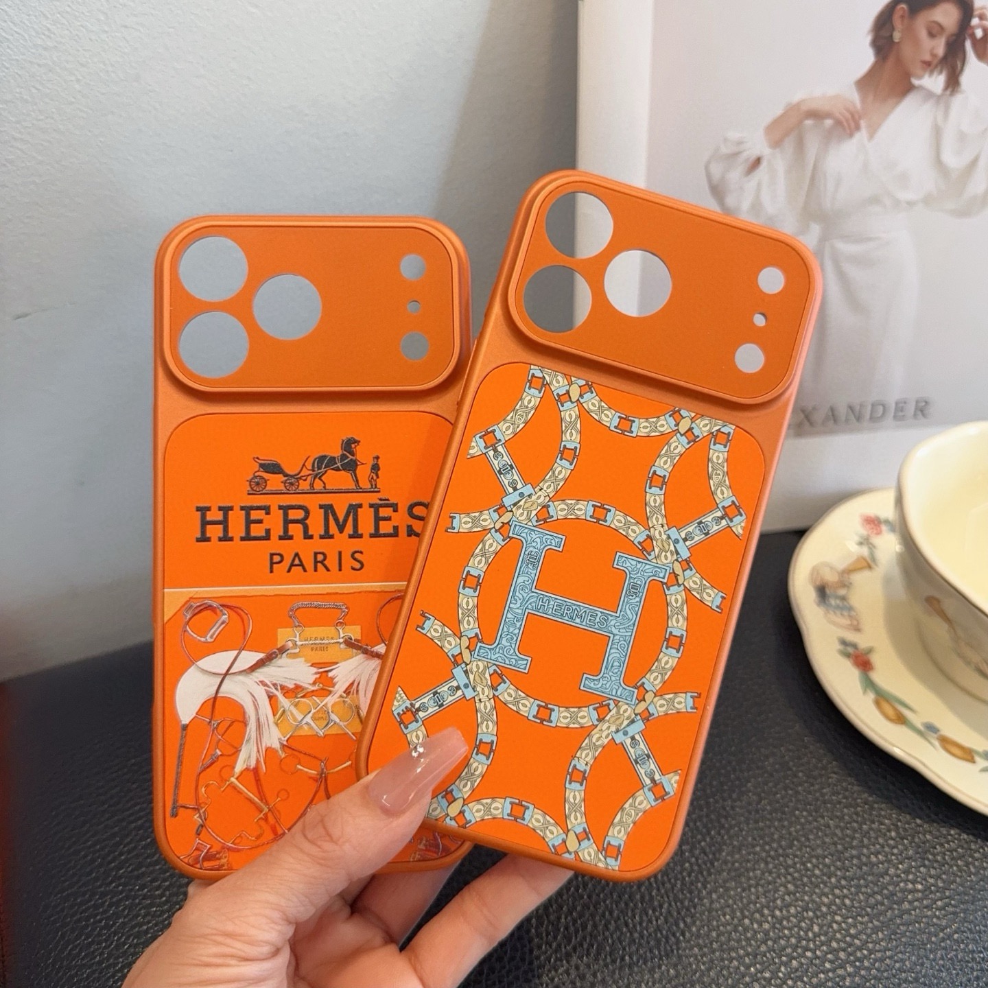 エルメス×星宇橙 コレクション 限定スマホケース「マネー・オン・ザ・ゴー」 Hermès Orangeを基調とした高級デザイン｜iPhone全モデル対応｜MagSafe完全対応
