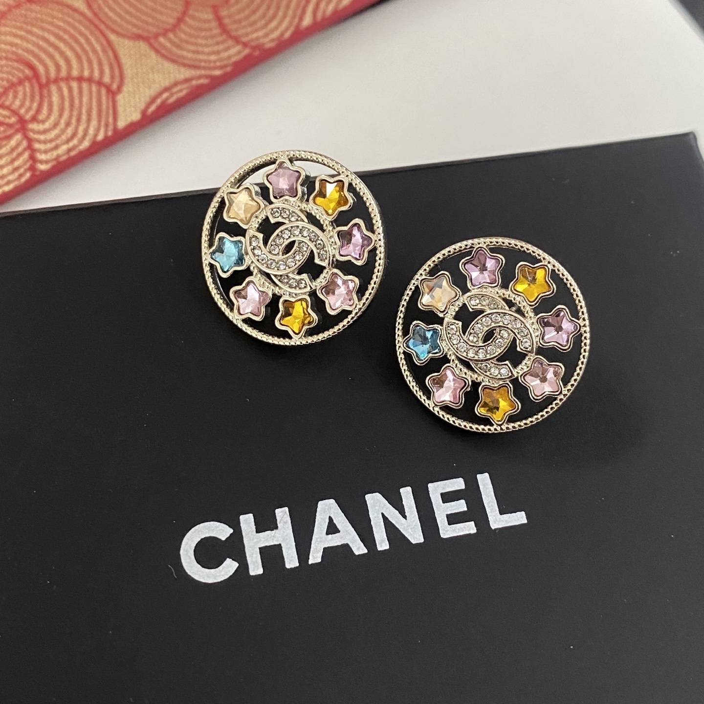 CHANEL シャネル 型 ピアス ゴールド キュービックジルコニア ラインストーン モールス信号 高級 アクセサリー