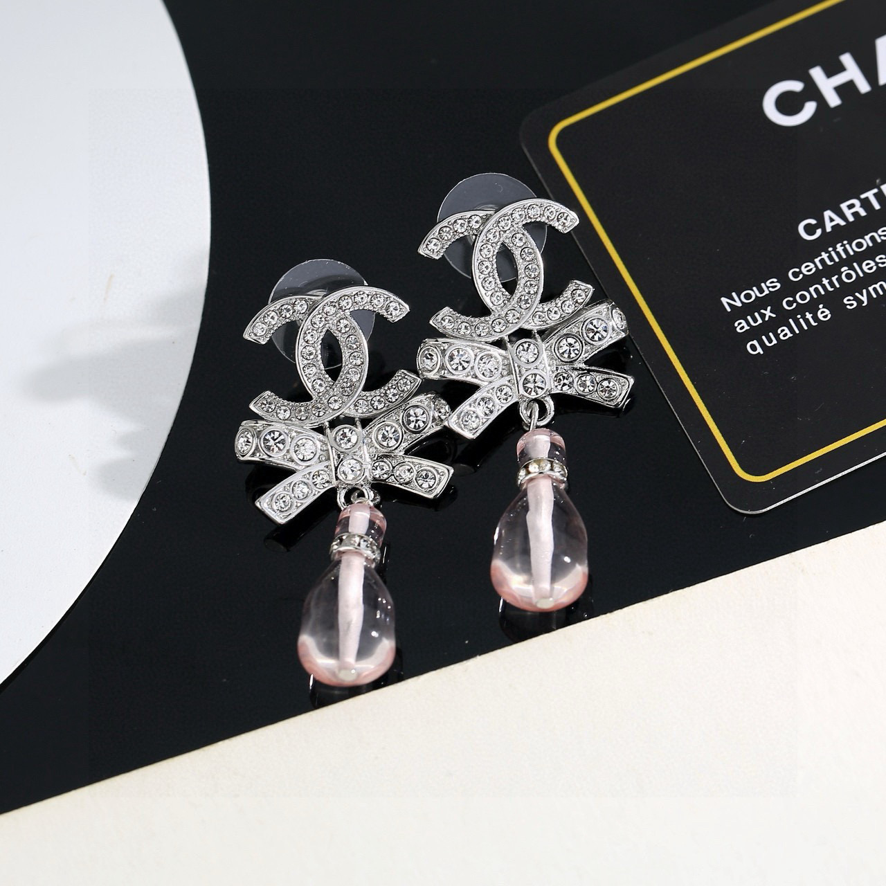 【CHANEL】シャネル ヴィンテージ イヤリング ロゴ バタフライ リボン クリスタル アクリル ゴールド レディース
