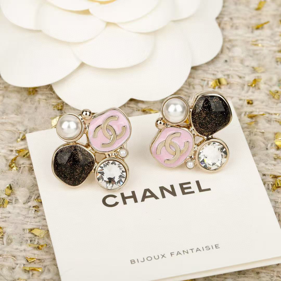 【CHANEL】シャネル イヤリング イヤースタッド ライトゴールド 春コーデ 小顔効果 レディース お洒落