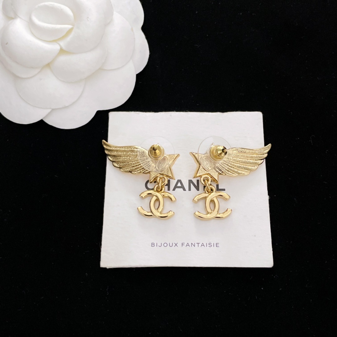 【CHANEL】シャネル ヴィンテージ ピアス ゴールド ウィング 羽根 レア物 高級感 収集家向け レディース