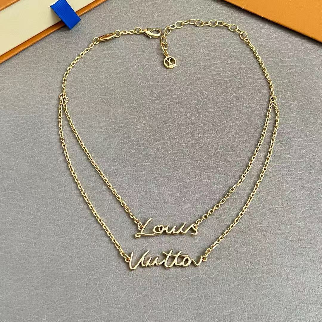 【LOUIS VUITTON】ルイ・ヴィトン ネックレス アルファベット ゴールド 芸能人愛用 定番 レディース