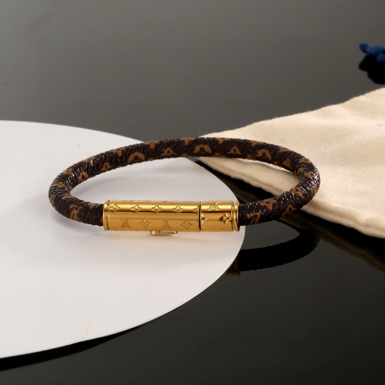 【LV】ルイ・ヴィトン 風 カップル ペア ブレスレット Circle リバーシブル モノグラム キャンバス カーフスキン メタル スタッズ 17cm/19cm 高級 レザー アクセサリー