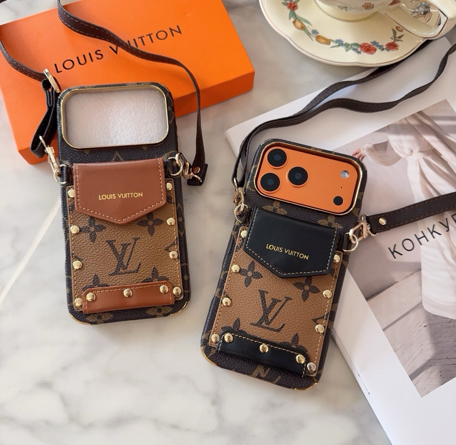 【LOUIS VUITTON LV】カードケース ショルダー付き iPhoneケース｜キャッシュレス時代の必須アイテム