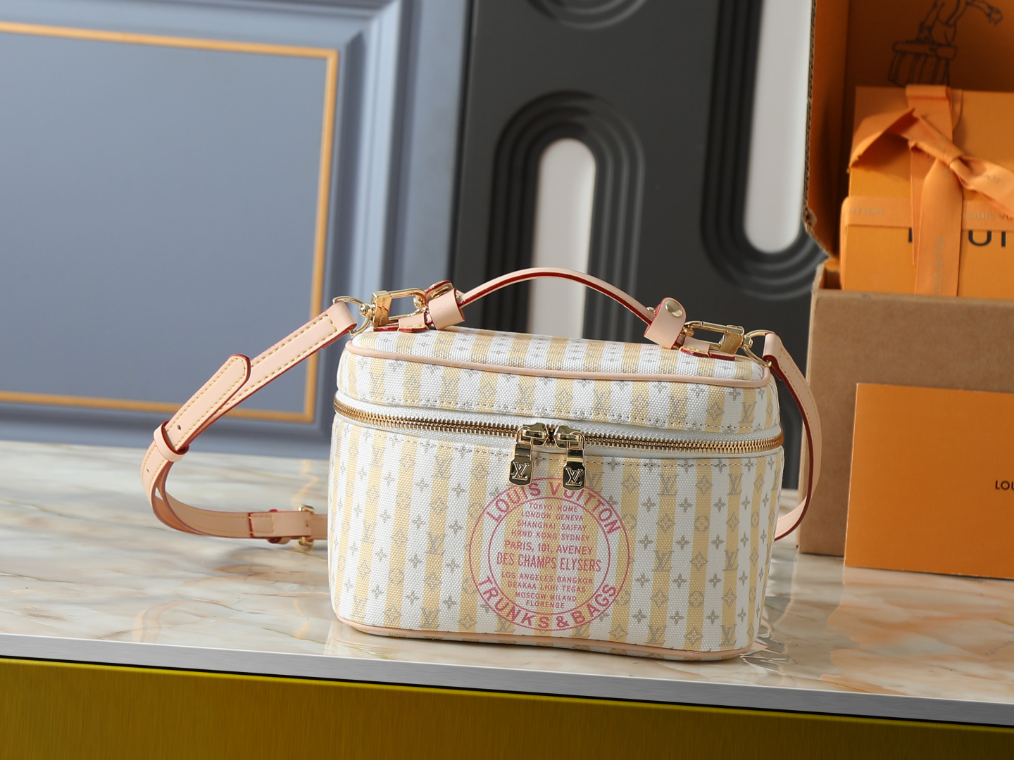 【LOUIS VUITTON】ミニ コスメティック ケース｜LV スタンプ キャンバス パステル ストライプ リミテッド エディション コート・ダジュール コレクション
