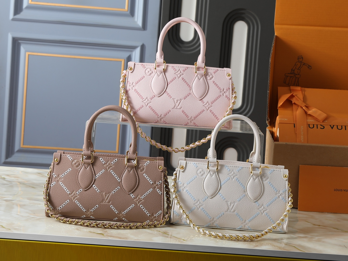 LV インスパイア】オン・ザ・ゴー イースト・ウェスト｜モノグラム アンブレンテ クチュール グラデーション 刺繍 取り外し可能チェーン