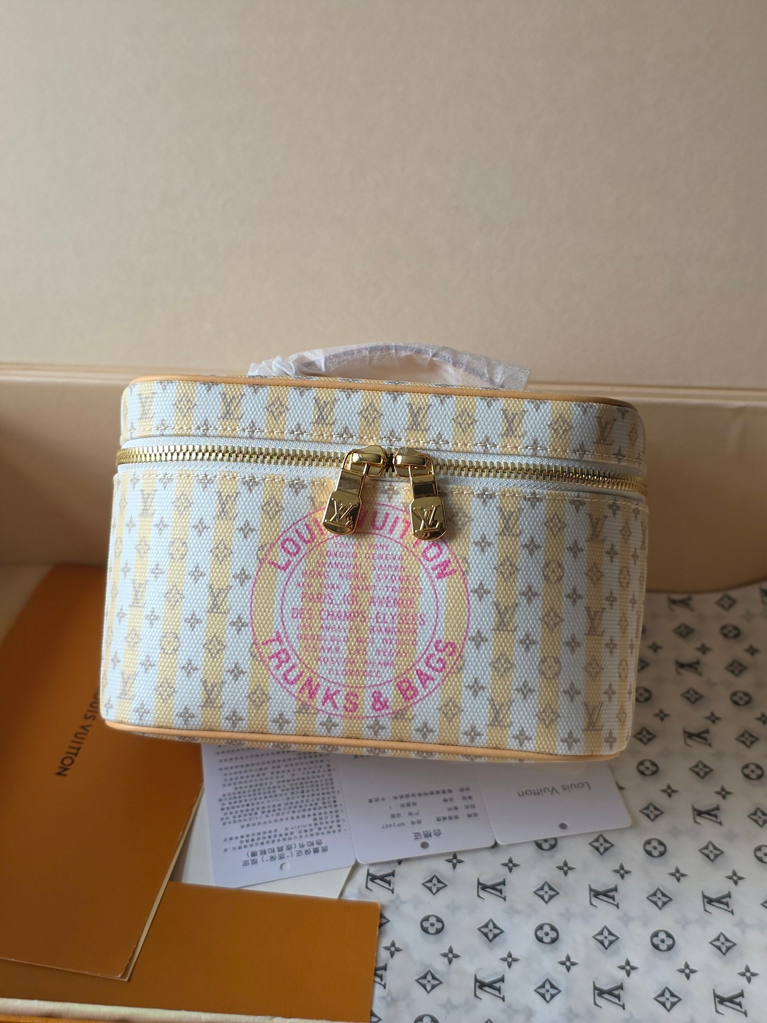 【LV インスパイア】Nice ミニ コスメティック ケース｜LV スタンプ キャンバス ペイントストライプ フラワー内装 夏の必須アイテム