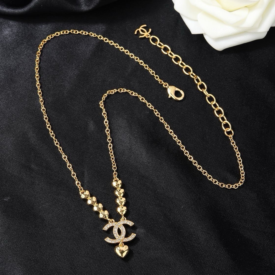 【CHANEL インスパイア】ヴィンテージ バッグ ネックレス｜メタル アルファベット 重厚な雰囲気 シグネチャー