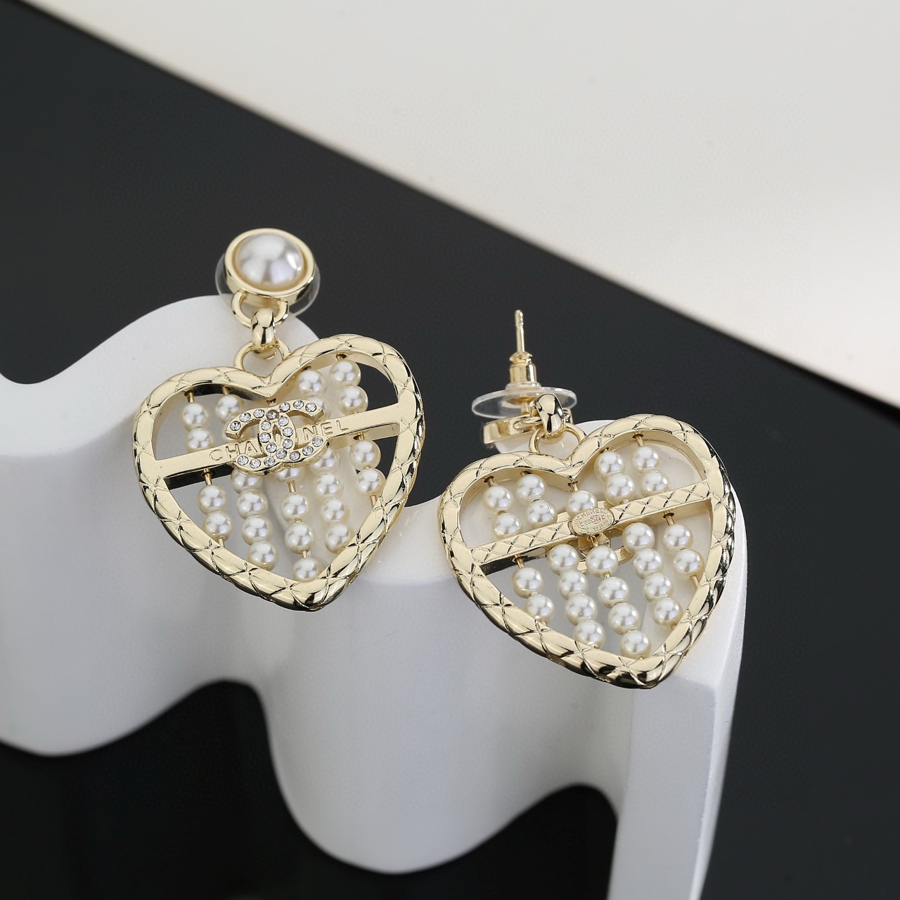 【CHANEL インスパイア】ライトゴールド ハート＆リボン ピアス｜小顔効果◎ 取り外し可能 早春の推しアイテム
